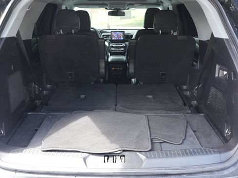 Used 2021 Ford Explorer Limited w/ Hybrid Equipment Group 310A AWD/4WD image 24