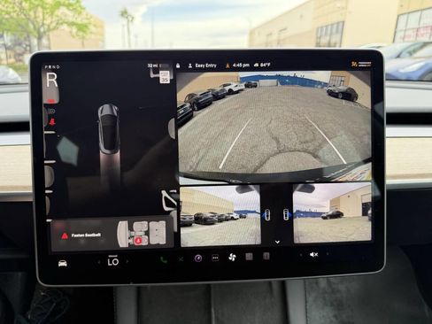 Used 2023 Tesla Model 3 Standard Range image 12