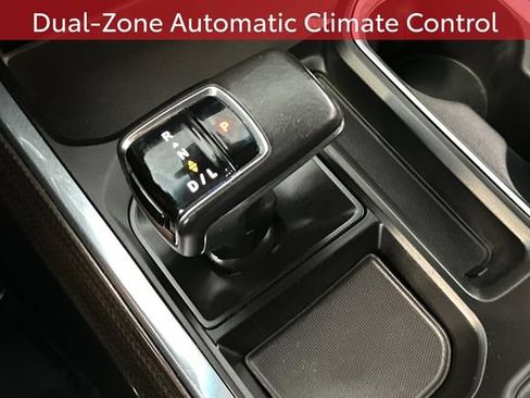 Used 2022 Chevrolet Silverado 1500 RST w/ Redline Edition AWD/4WD image 27
