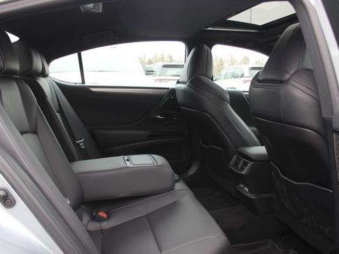 Used 2024 Lexus ES 350 F Sport w/ Accessory Package (Z2) image 31