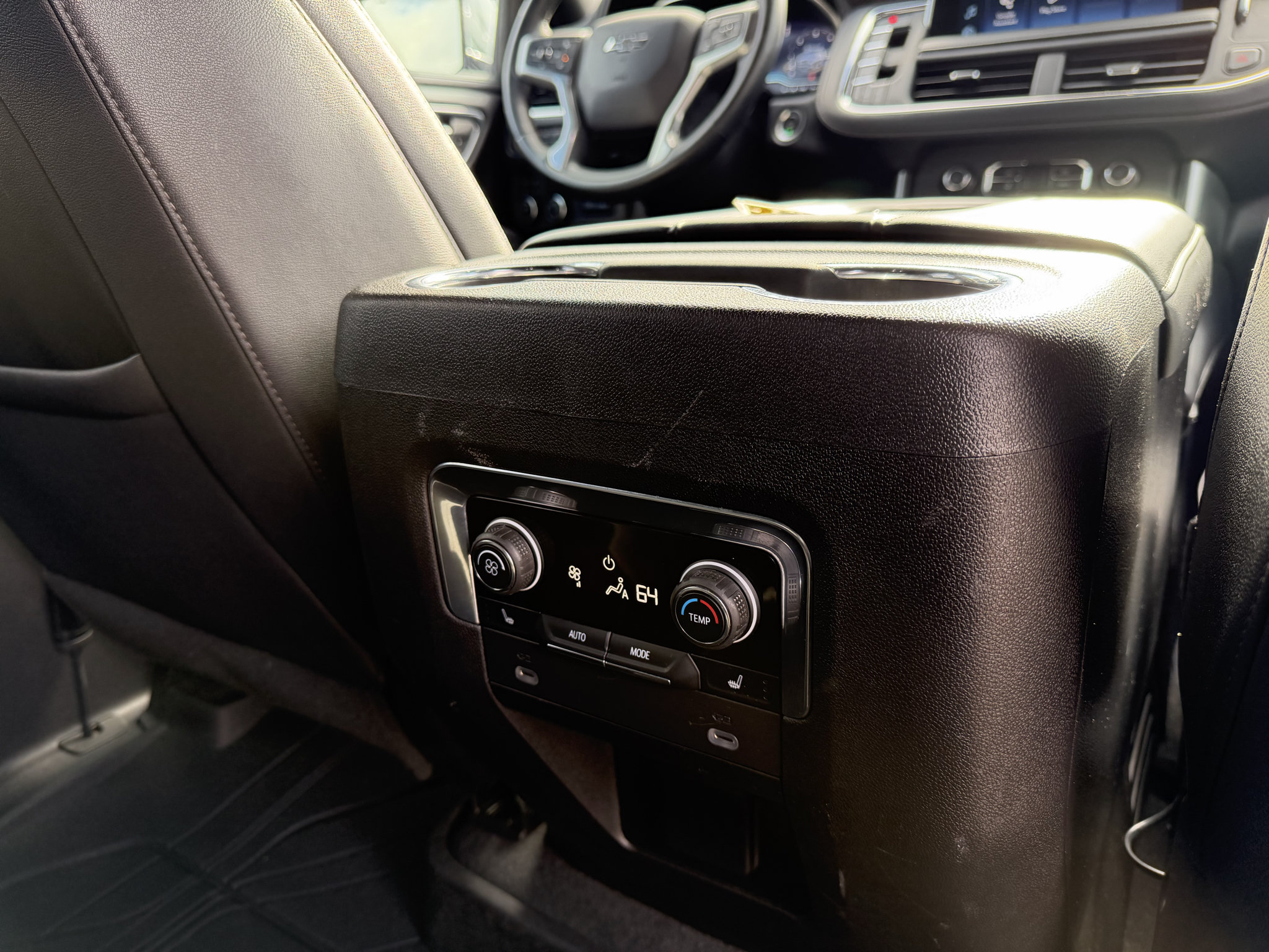 Used 2023 Chevrolet Tahoe Z71 w/ Z71 Off-Road Package AWD/4WD image 20