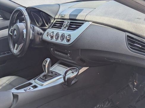 Used 2013 BMW Z4 sDrive28i RWD image 19
