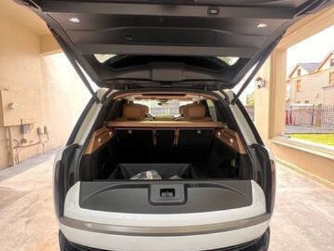 Used 2023 Land Rover Range Rover Autobiography AWD/4WD image 11