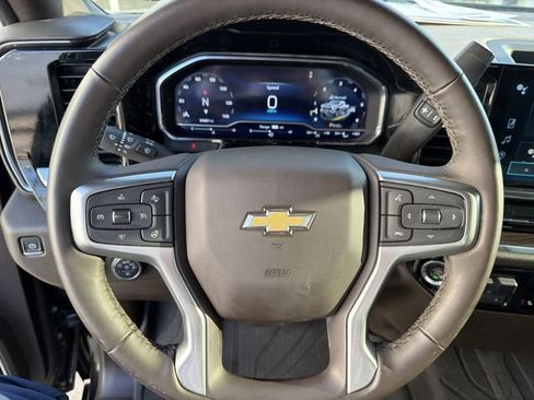 Certified 2024 Chevrolet Silverado 2500 LT w/ Convenience Package image 16