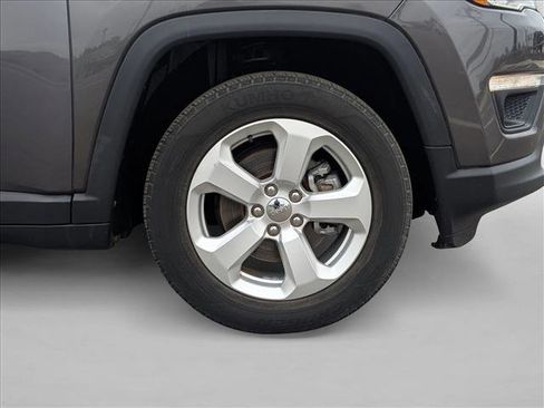 Used 2018 Jeep Compass Latitude w/ Popular Equipment Group image 23