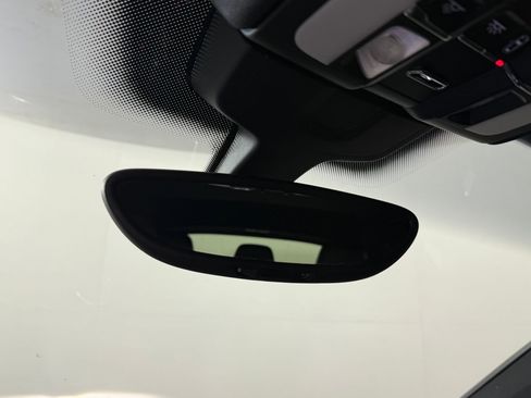 Used 2017 Porsche Cayenne Platinum Edition AWD/4WD image 18