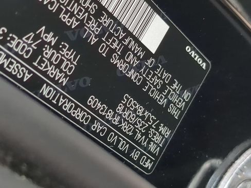 Used 2024 Volvo XC60 B5 Core AWD/4WD image 37