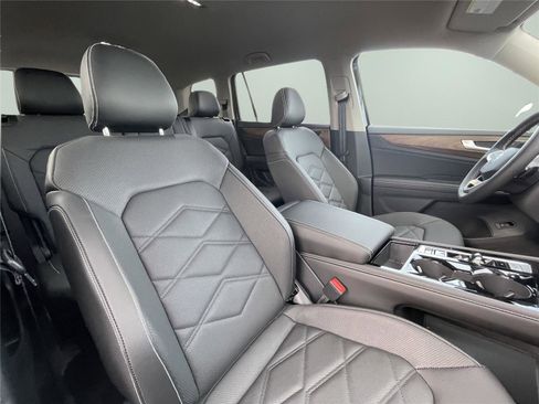 New 2026 Volkswagen Atlas SE image 24