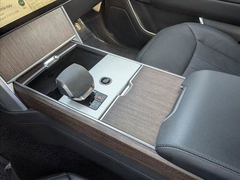 Used 2024 Land Rover Range Rover Long Wheelbase SE image 15