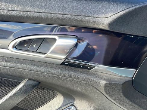 Used 2015 Porsche Panamera S RWD image 23