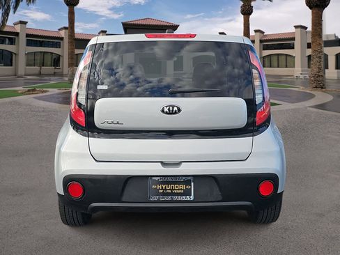 Used 2017 Kia Soul image 7