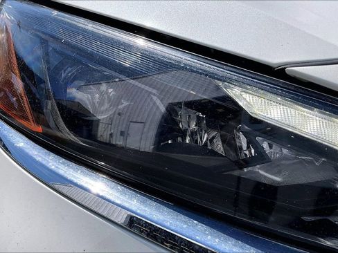 Used 2024 Nissan Altima 2.5 SV FWD image 29