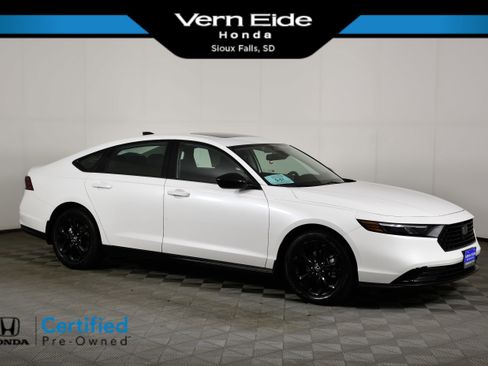 Certified 2025 Honda Accord SE image 1