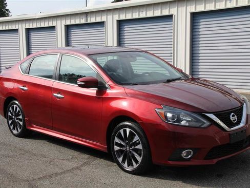 Used 2018 Nissan Sentra SR w/ Premium Package (P02) FWD image 4