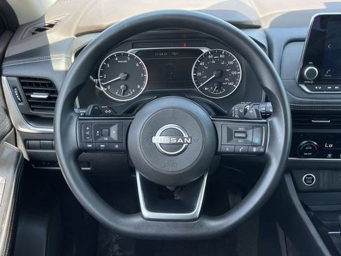 Used 2023 Nissan Rogue SV FWD image 12