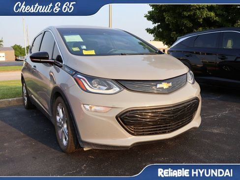 Used 2021 Chevrolet Bolt LT FWD image 2