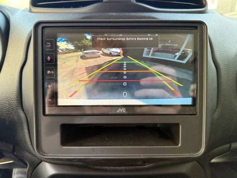 Used 2018 Jeep Renegade Limited w/ UConnect 8.4 Nav Group image 25