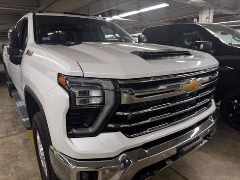 Used 2024 Chevrolet Silverado 2500 LTZ w/ LTZ Plus Package AWD/4WD image 1