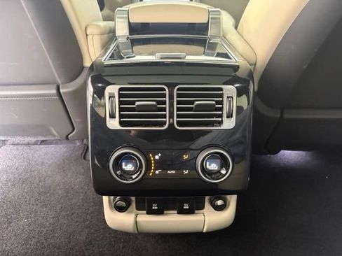 Used 2019 Land Rover Range Rover Long Wheelbase Supercharged AWD/4WD image 23