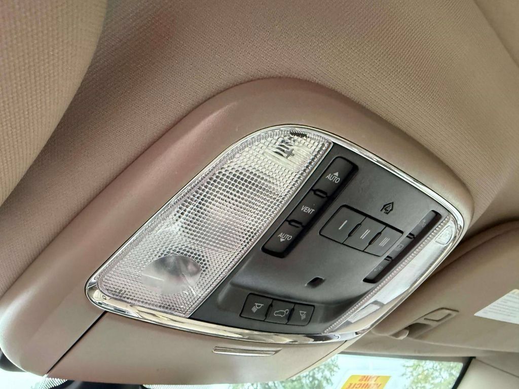 Used 2018 Jeep Grand Cherokee Overland AWD/4WD image 27