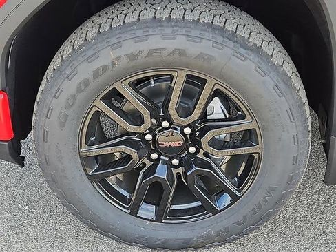 New 2026 GMC Sierra 1500 Elevation image 10