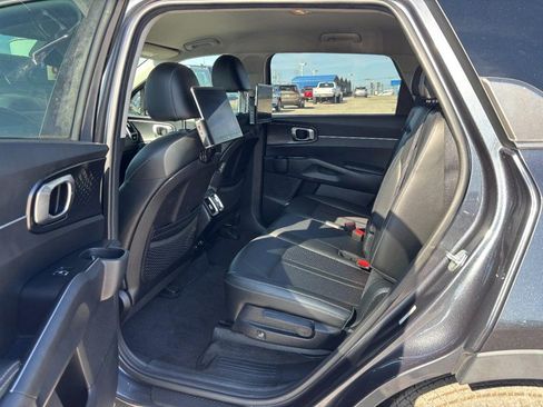 Used 2021 Kia Sorento S AWD/4WD image 14