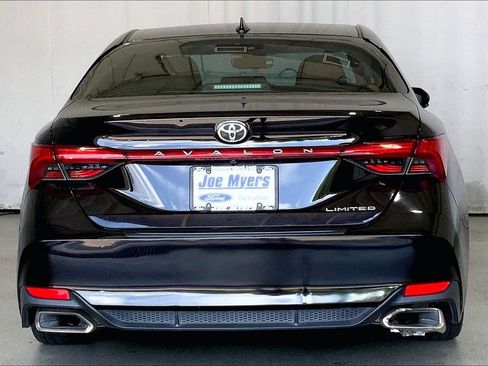 Used 2020 Toyota Avalon Limited FWD image 4
