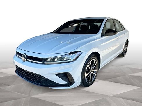Used 2025 Volkswagen Jetta Sport FWD image 4