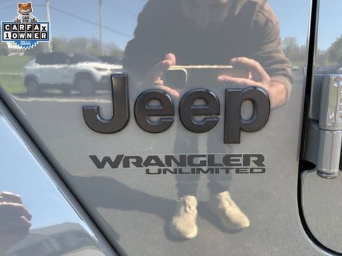 Certified 2021 Jeep Wrangler Unlimited Sahara AWD/4WD image 17