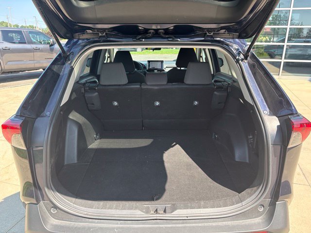 Used 2025 Toyota RAV4 XLE AWD/4WD image 25