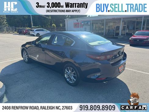Used 2019 MAZDA MAZDA3 Sedan FWD image 3