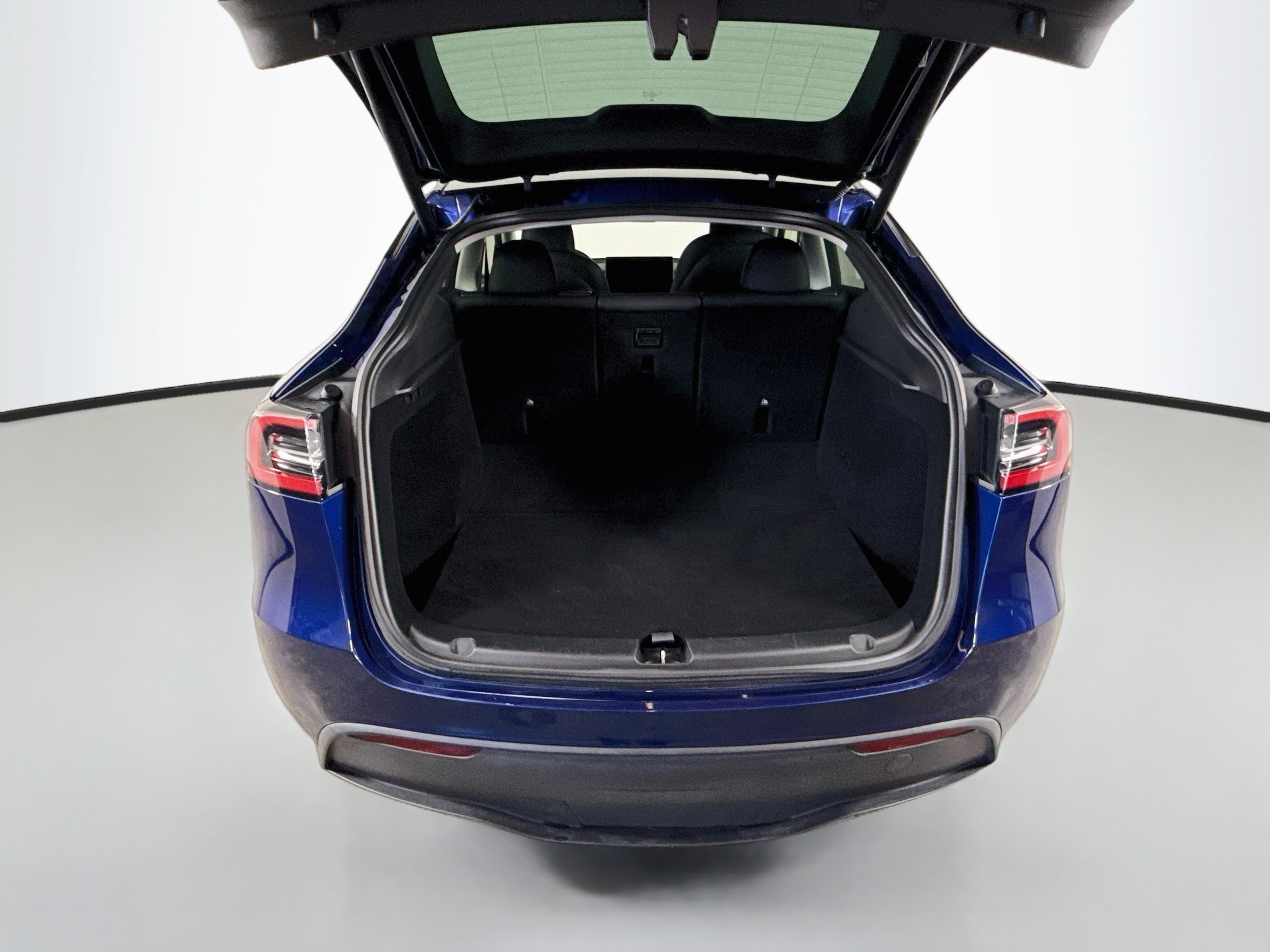 Used 2023 Tesla Model Y Long Range AWD/4WD image 23