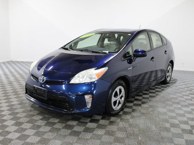 Used 2014 Toyota Prius Two FWD image 2