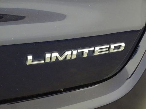 Used 2018 Jeep Compass Limited w/ Navigation Group image 48