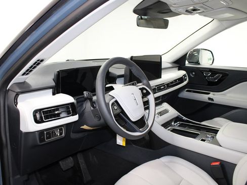 New 2026 Lincoln Aviator Reserve w/ Illumination Package RWD image 16