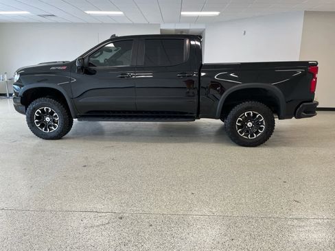 Used 2022 Chevrolet Silverado 1500 ZR2 image 10