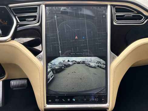 Used 2014 Tesla Model S 85 RWD image 23