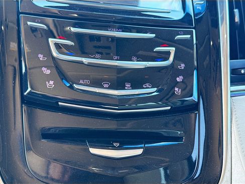 Used 2017 Cadillac Escalade Premium Luxury image 35