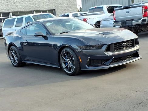 Used 2025 Ford Mustang Dark Horse image 7