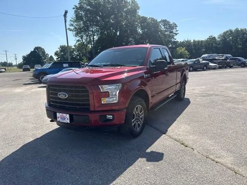 Used 2015 Ford F150 XLT w/ Equipment Group 302A Luxury AWD/4WD image 6