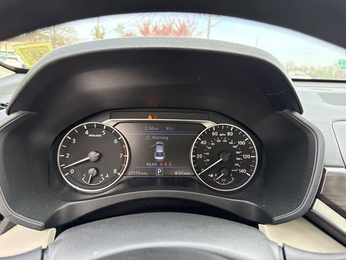 Certified 2025 Nissan Altima 2.5 SV FWD image 18