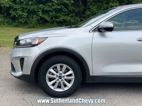 Used 2020 Kia Sorento LX FWD image 10