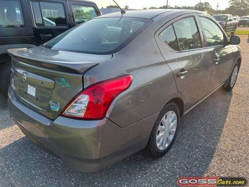 Used 2015 Nissan Versa S Plus FWD image 3