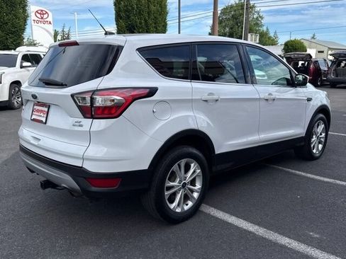 Used 2017 Ford Escape SE AWD/4WD image 6