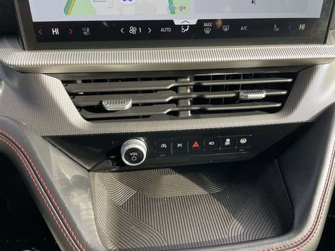 Used 2025 Ford Explorer ST-Line w/ ST-Line Street Pack AWD/4WD image 41