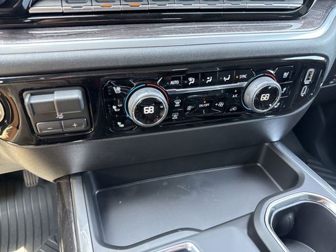 New 2026 Chevrolet Silverado 1500 LTZ w/ LTZ Premium Package AWD/4WD image 17