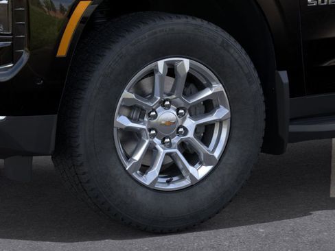 New 2026 Chevrolet Suburban LT image 9