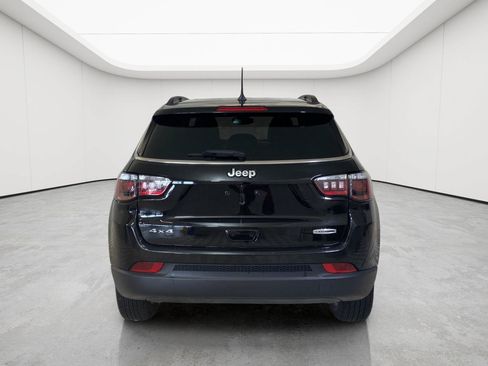 Used 2024 Jeep Compass Latitude AWD/4WD image 6