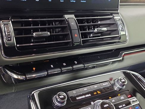 Used 2024 Lincoln Navigator L Black Label AWD/4WD image 29