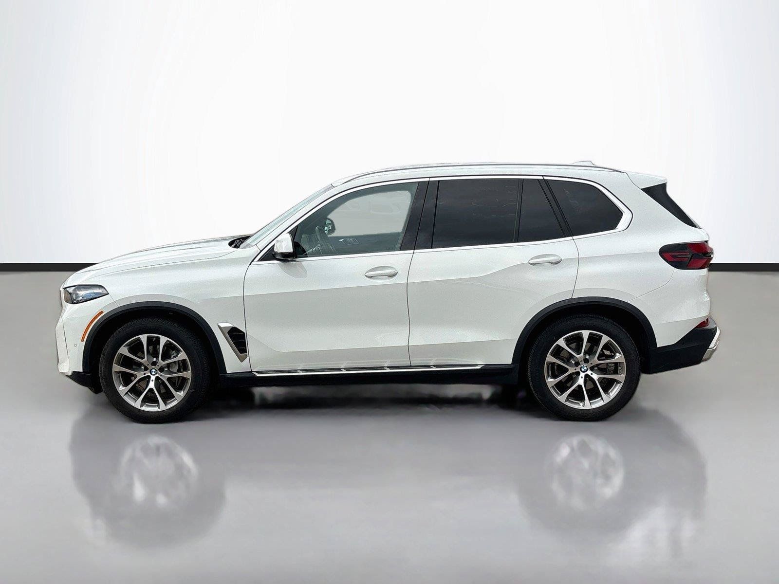 Used 2026 BMW X5 xDrive40i AWD/4WD image 8